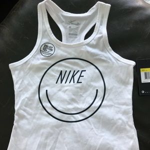 NIKE Girls Smiley 😊 Face Tank Size Small NEW